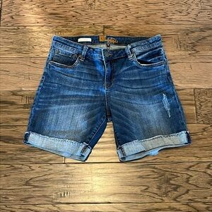 Kut From The Kloth Katy Boyfriend Short Mid Rise Size 8